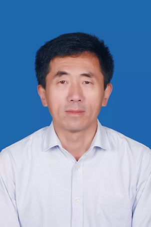 市政协副主席、致公党昆明市委主委李冰晶.webp