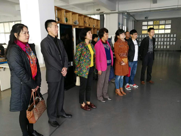 调研组实地考察了五华区金鼎园海归创业企业、五华区留学人员联谊会等地