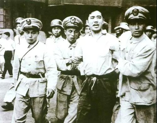 1948年，上海电力公司火力电厂民主工会常务理事、共产党员王孝和领导工人开展斗争，被捕后被国民党当局杀害