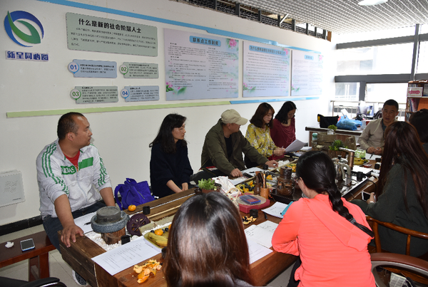 呈贡区召开新的社会阶层人士联系点负责人座谈会