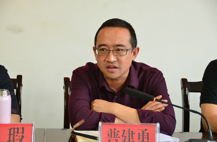 石林县委副书记、县长普建勇