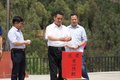 高中建主委带头为芋头塘小学特困学生捐款