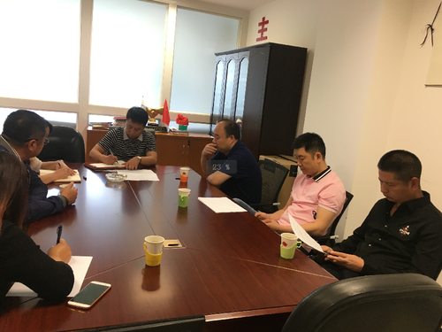 区工商联邀请反映问题的两家企业进行协商面谈 区工商联邀请反映问题的两家企业进行协商面谈