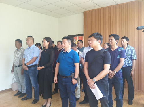 宜良县非公经济法律服务中心揭牌仪式在宜良法院举行