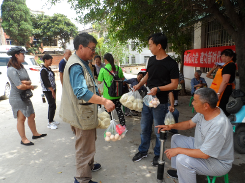 统战部和社区干部及志愿者慰问品