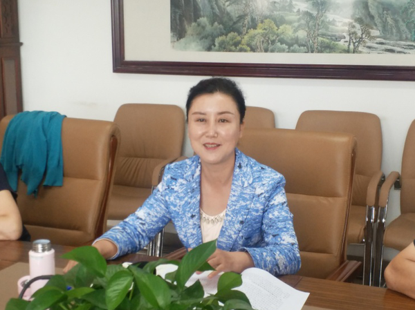 市台办主任、市台联会长冯美琼