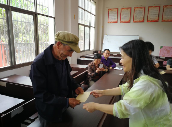 一片真情温暖人心