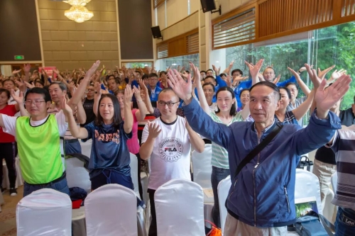 与会社员真情演绎