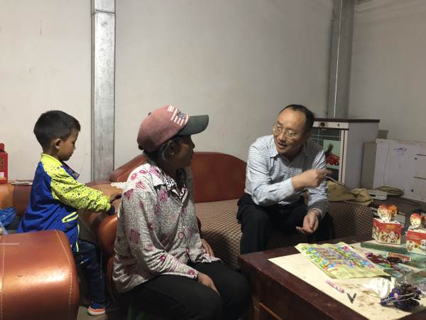 戚本福带队到禄劝县汤郎乡开展对口扶贫工作
