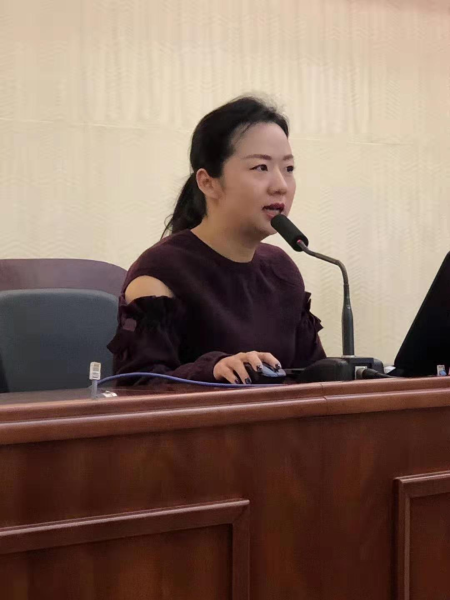 近150名党员参加了讲座