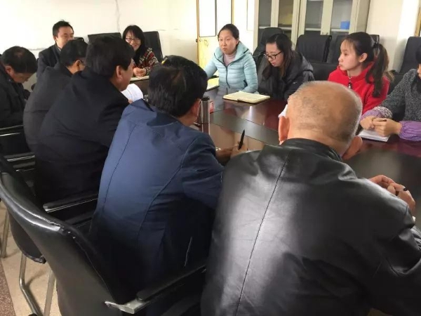 讲业务知识 提升干部业务水平