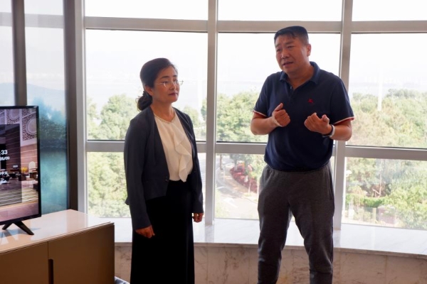 市委常委、市委统战部部长杨皕