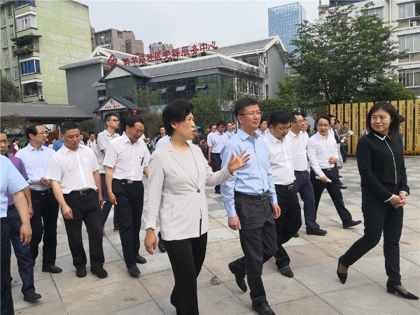 现场观摩实践创新示范点