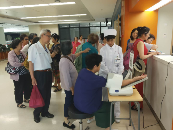 组织会员参观云南省阜外心血管病医院