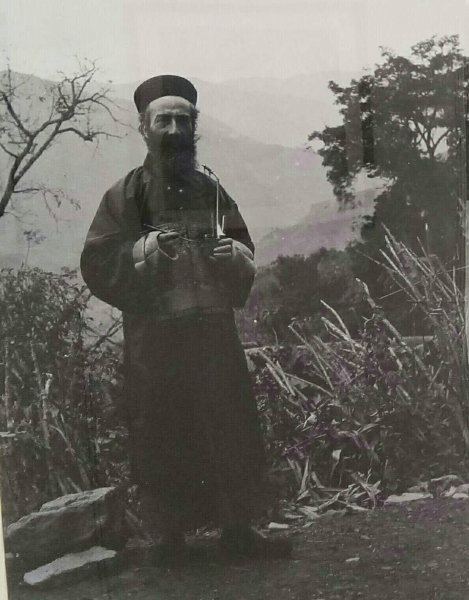 身着清朝官服的乔治·奥古斯特·妈尔薄特