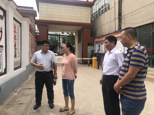 嵩明县委常委、县委统战部部长柴继红同志带队调研民族团结进步示范创建工作