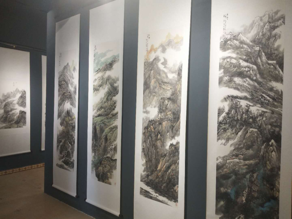 以书法绘画作品为主的“蒋春林艺术馆”和“陈静华艺术馆”