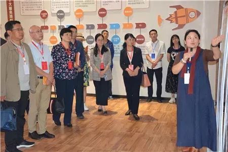 在健全机制上下功夫