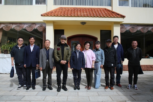 杨皕带队调研挂钩联系服务企业
