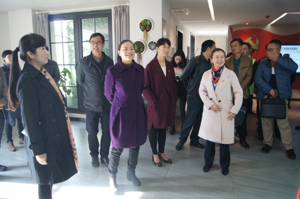 35人参加了此次考察学习活动