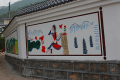 老村村民族文化长廊一角