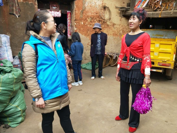 开展农村教育、产业发展、脱贫攻坚等方面的社会调查