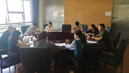 五华区委统战部组织干部职工集中学习《政治掮客苏洪波》警示教育片内容