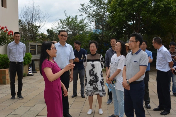 调研华罗庚旧居