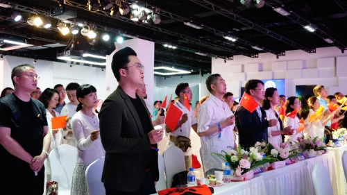 《合唱我和我的祖国》