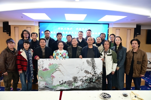 6.主题书画作品创作交流研讨会合影
