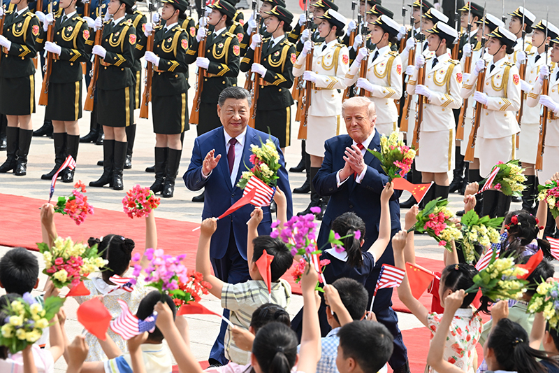 5月14日上午，国家主席习近平在北京人民大会堂同来华进行国事访问的美国总统特朗普举行会谈。会谈前，习近平在人民大会堂东门外广场为特朗普举行欢迎仪式.......