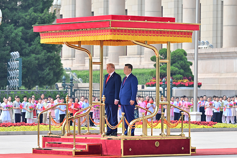 5月14日上午，国家主席习近平在北京人民大会堂同来华进行国事访问的美国总统特朗普举行会谈。会谈前，习近平在人民大会堂东门外广场为特朗普举行欢迎仪式..