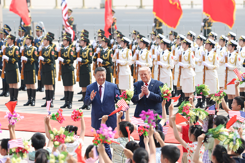 5月14日上午，国家主席习近平在北京人民大会堂同来华进行国事访问的美国总统特朗普举行会谈。会谈前，习近平在人民大会堂东门外广场为特朗普举行欢迎仪式........