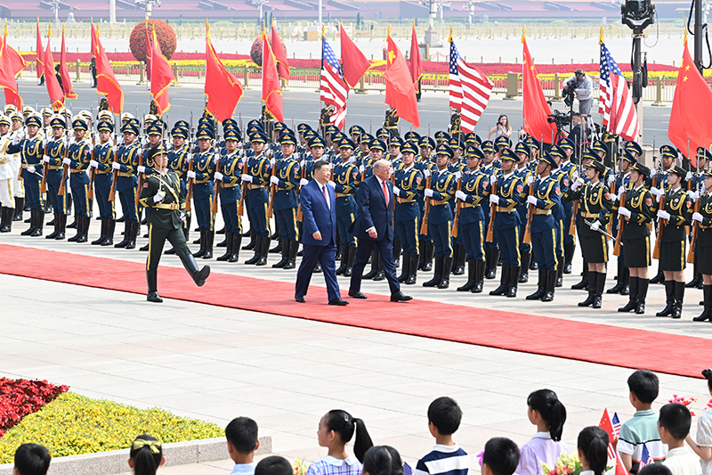 5月14日上午，国家主席习近平在北京人民大会堂同来华进行国事访问的美国总统特朗普举行会谈。会谈前，习近平在人民大会堂东门外广场为特朗普举行欢迎仪式.....