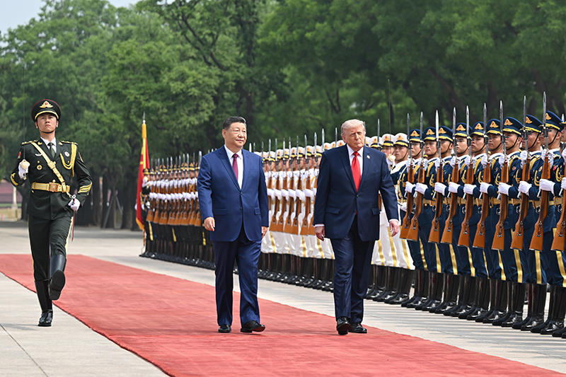 5月14日上午，国家主席习近平在北京人民大会堂同来华进行国事访问的美国总统特朗普举行会谈。会谈前，习近平在人民大会堂东门外广场为特朗普举行欢迎仪式......