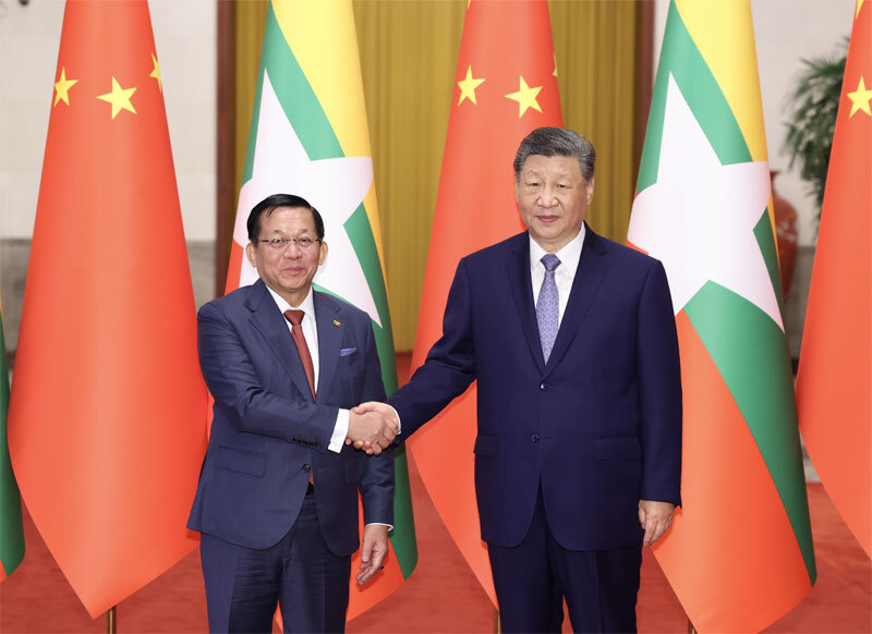 6月16日上午，国家主席习近平在北京人民大会堂同来华进行国事访问的缅甸总统敏昂莱举行会谈。