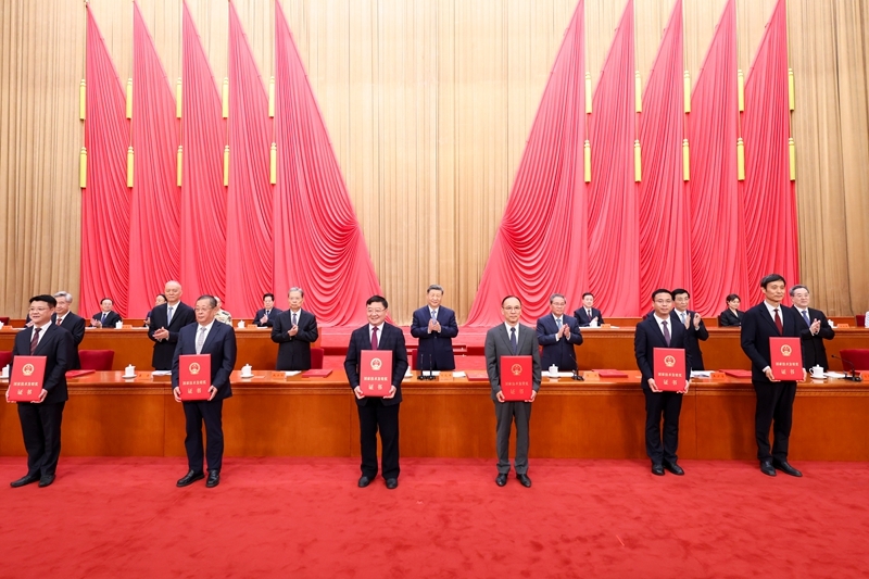 7月8日上午，国家科学技术奖励大会、中国科学院第二十二次院士大会和中国工程院第十八次院士大会、中国科学技术协会第十一次全国代表大会在北京人民大会堂隆重召开。8