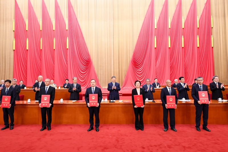 7月8日上午，国家科学技术奖励大会、中国科学院第二十二次院士大会和中国工程院第十八次院士大会、中国科学技术协会第十一次全国代表大会在北京人民大会堂隆重召开。9