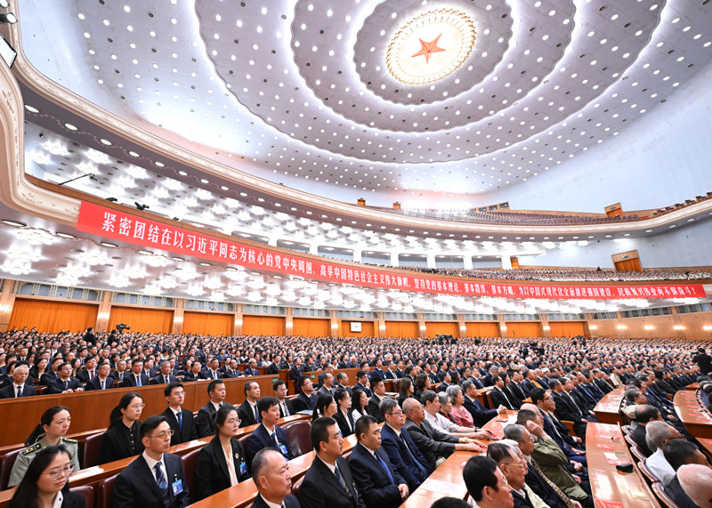 纪念江泽民同志诞辰100周年大会在京隆重举行 习近平发表重要讲话... 纪念江泽民同志诞辰100周年大会在京隆重举行 习近平发表重要讲话...