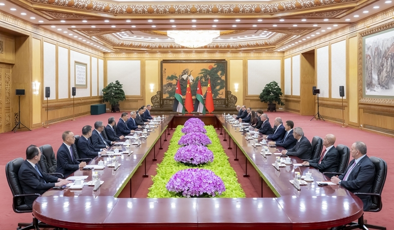 8月24日下午，国家主席习近平在北京人民大会堂同来华进行国事访问的约旦国王阿卜杜拉二世举行会谈.