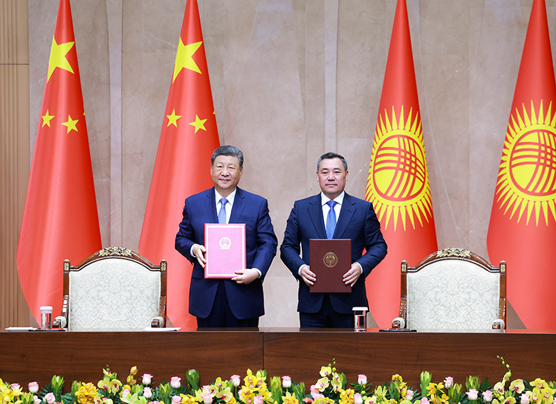 习近平同吉尔吉斯斯坦总统扎帕罗夫会谈5