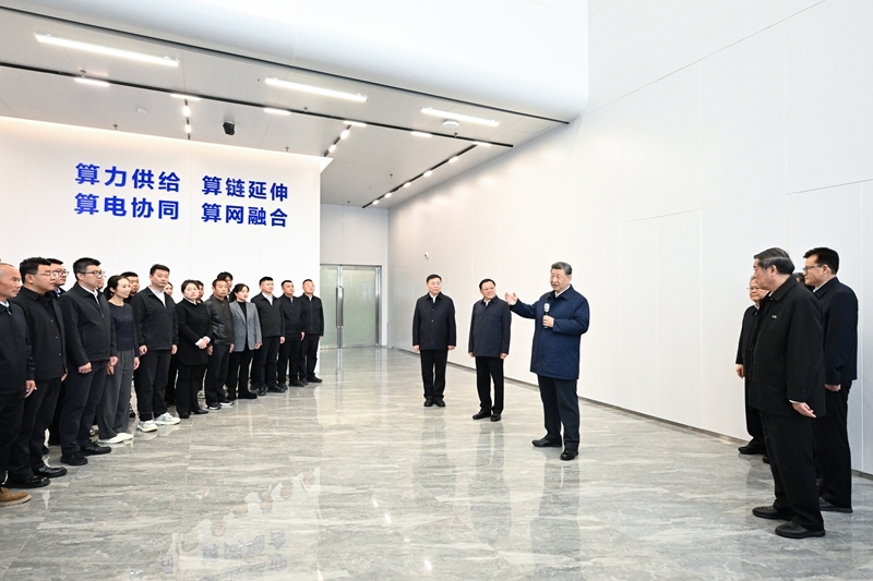 习近平在内蒙古乌兰察布考察2