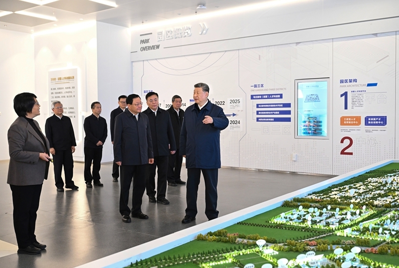 习近平在内蒙古乌兰察布考察6